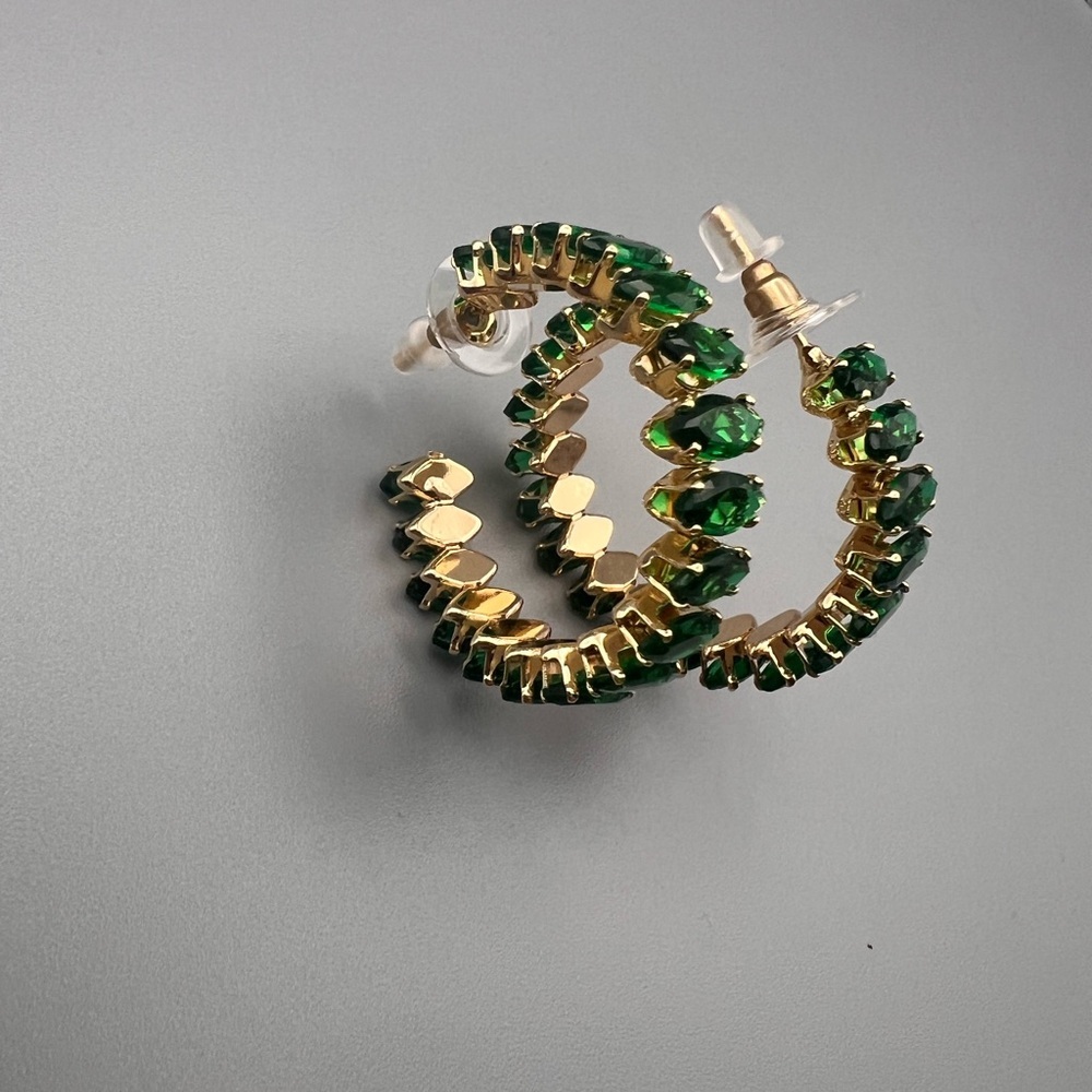5/25 Elegant Green and Gold Hoop Earrings - Picture 3 of 5